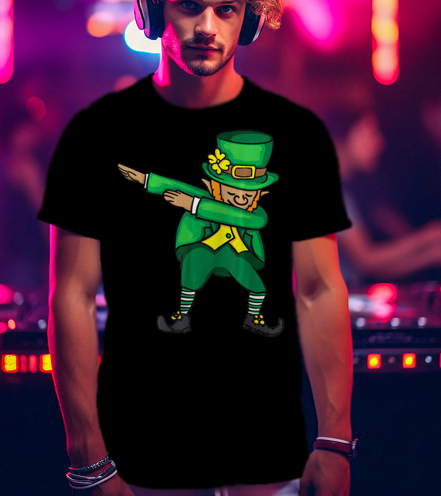 Dabbing Leprechaun Cute St. Pats Day Irish Dance T-Shirt