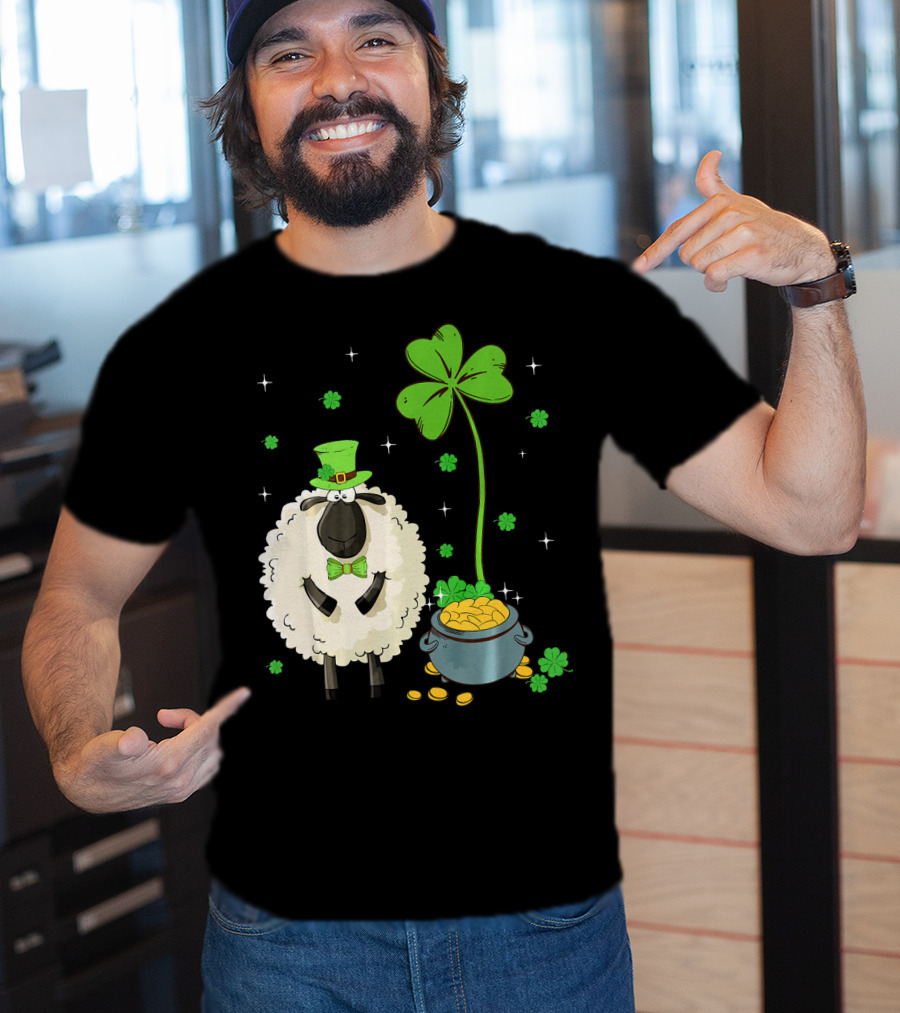 Shamrock Leprechaun Sheep With Pot Of Gold And Clover For St Patricks Day T-Shirt
