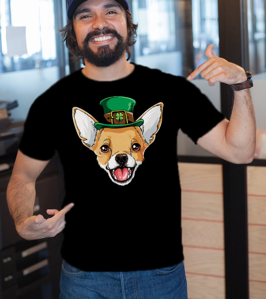 Chihuahua Leprechaun Hat Shamrock T-Shirt