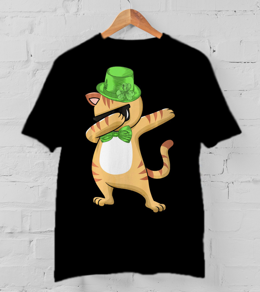 Dabbing Cat St Patricks Day Leprechaun Green Hat Clover Bow Tie T-Shirt