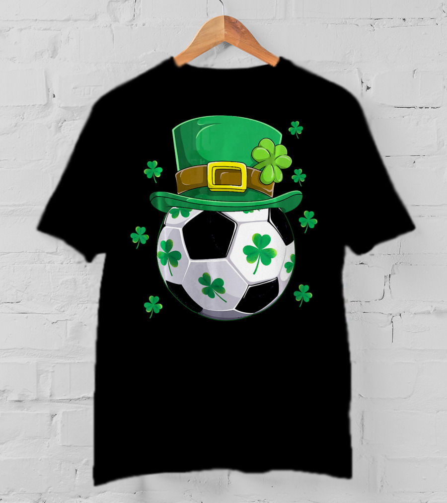 Leprechaun Hat Shamrock Soccer Ball St Patricks Day T-Shirt
