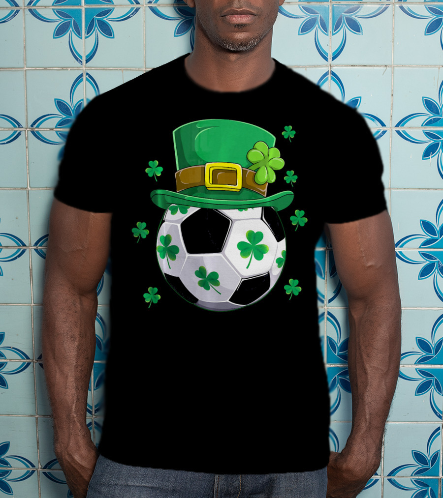 Leprechaun Hat Shamrock Soccer Ball St Patricks Day T-Shirt