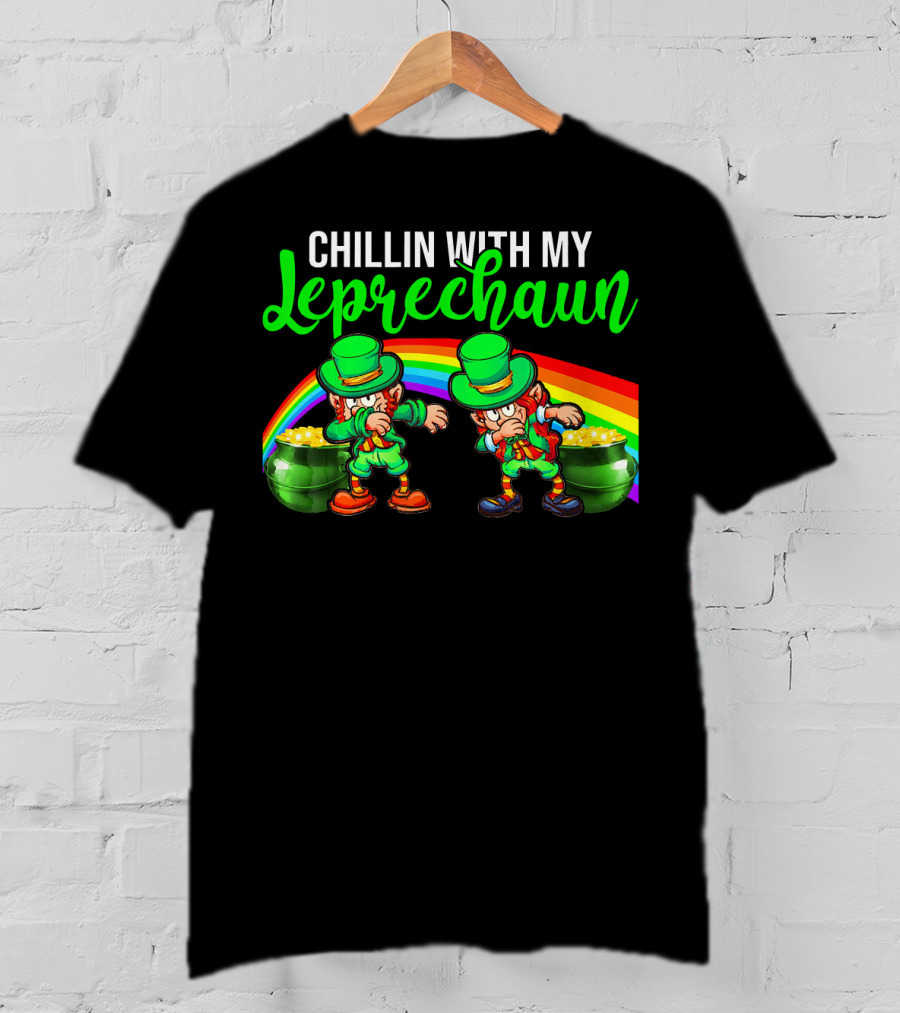 Chillin With My Leprechaun St Patricks Rainbow Pot Of Gold T-Shirt