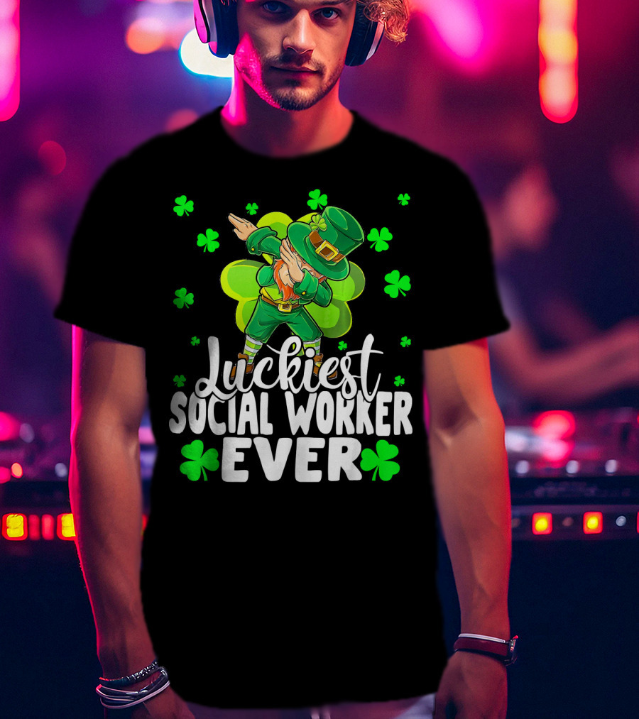 Luckiest Social Worker Ever Leprechaun Dab With Shamrocks T-Shirt