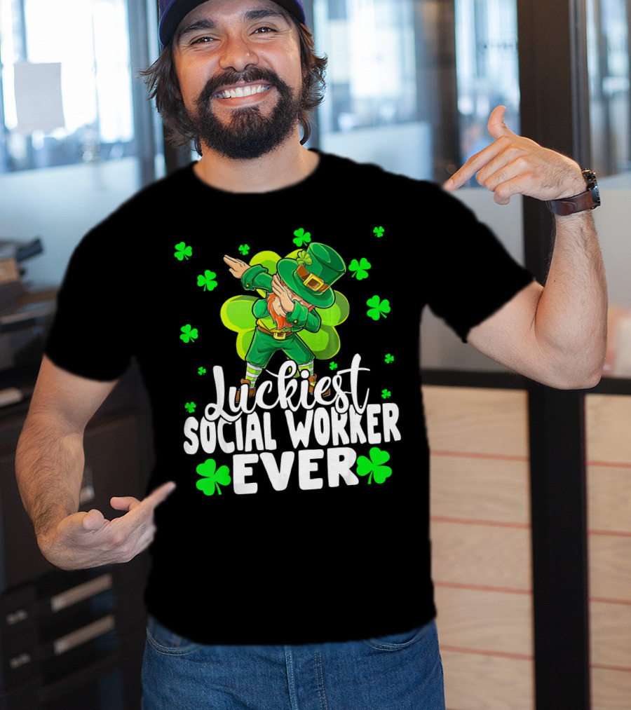 Luckiest Social Worker Ever Leprechaun Dab With Shamrocks T-Shirt
