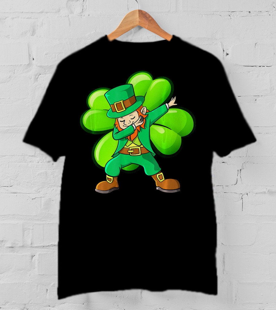 Cute Dabbing Leprechaun With Green Shamrock Background T-Shirt
