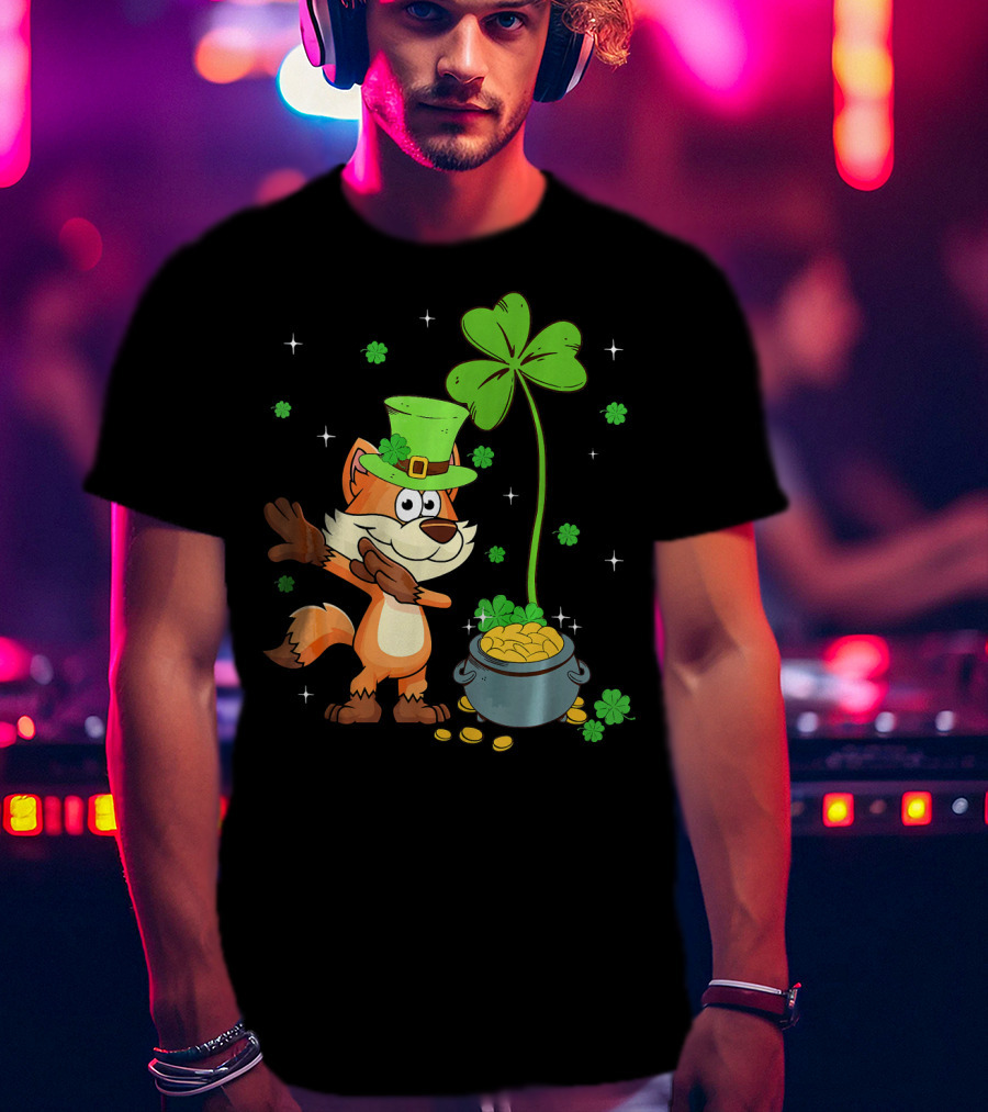 Shamrock Leprechaun Fox With Clover And Pot Of Gold T-Shirt