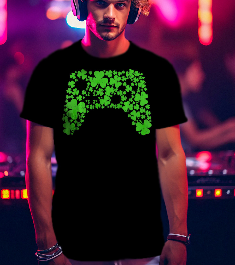 St Patricks Day Gamer Gaming Lucky Shamrock Controller T-Shirt