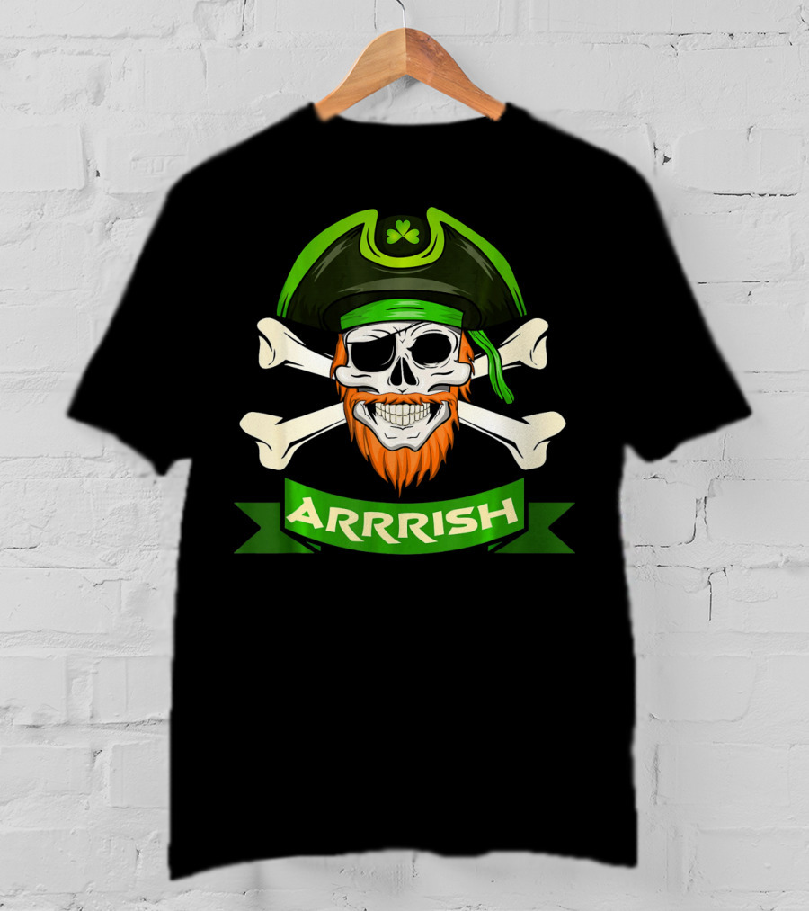 St Patricks Day Pirate Skull Arrish With Crossbones And Shamrock Hat T-Shirt