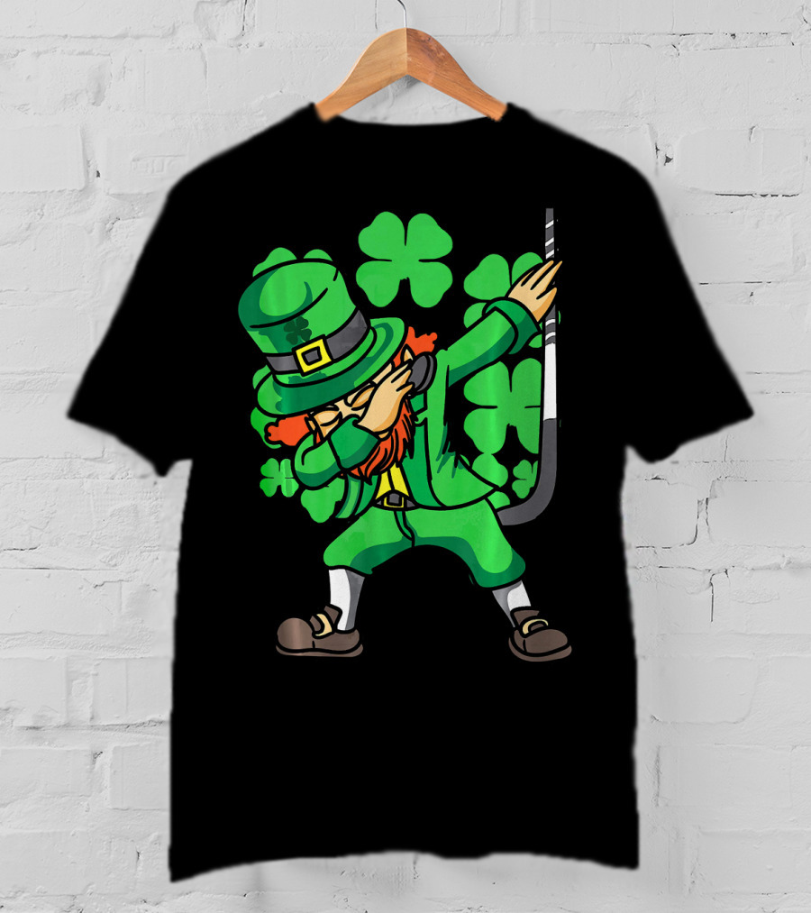 Dabbing Leprechaun Hockey Stick With Shamrocks St. Patrick's Day T-Shirt