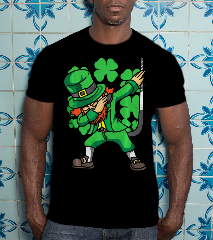 Dabbing Leprechaun Hockey Stick With Shamrocks St. Patrick's Day T-Shirt