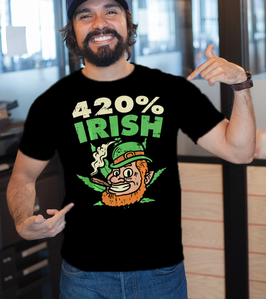 Funny St Patricks Day 420% Irish Weed Smoking Leprechaun T-Shirt