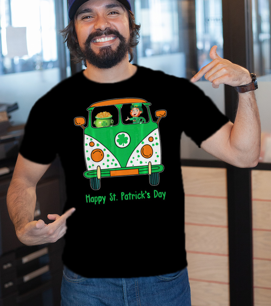 Happy St. Patrick's Day Leprechaun Gold Pot Hippie Car T-Shirt