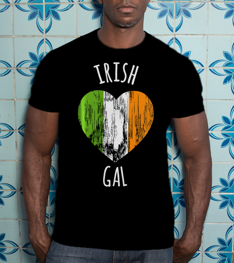 Irish Gal Heart With Irish Flag St. Patricks Day T-Shirt