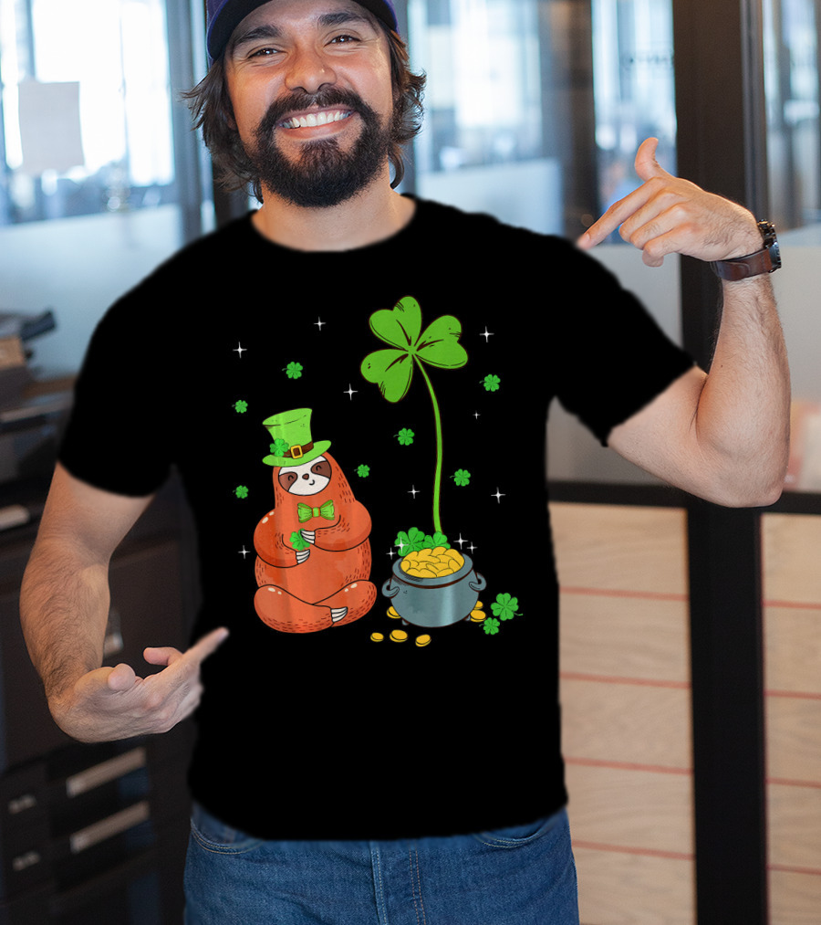 Shamrock Leprechaun Sloth Pot Of Gold St Patricks T-Shirt