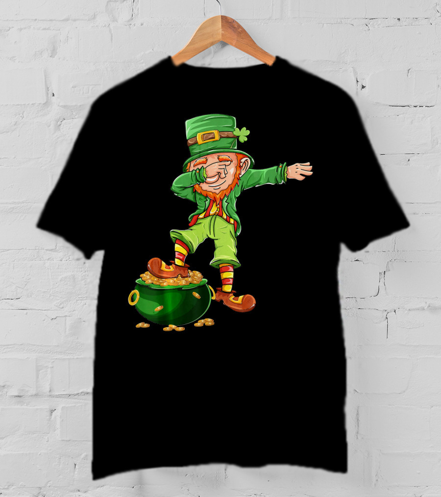 Leprechaun Dabbing St Patricks Day Pot Of Gold T-Shirt