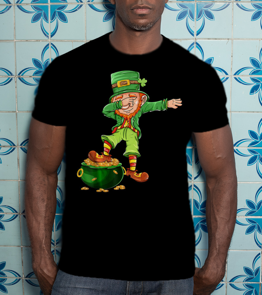 Leprechaun Dabbing St Patricks Day Pot Of Gold T-Shirt