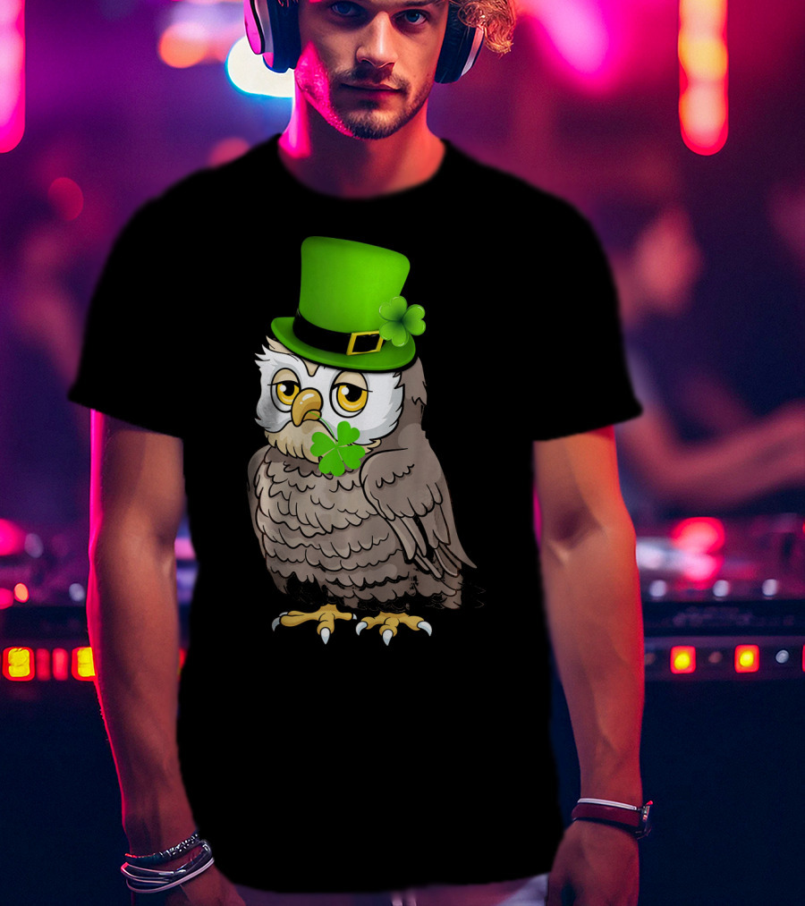 St Patricks Day Owl Wearing Green Hat With Shamrock Clove T-Shirt