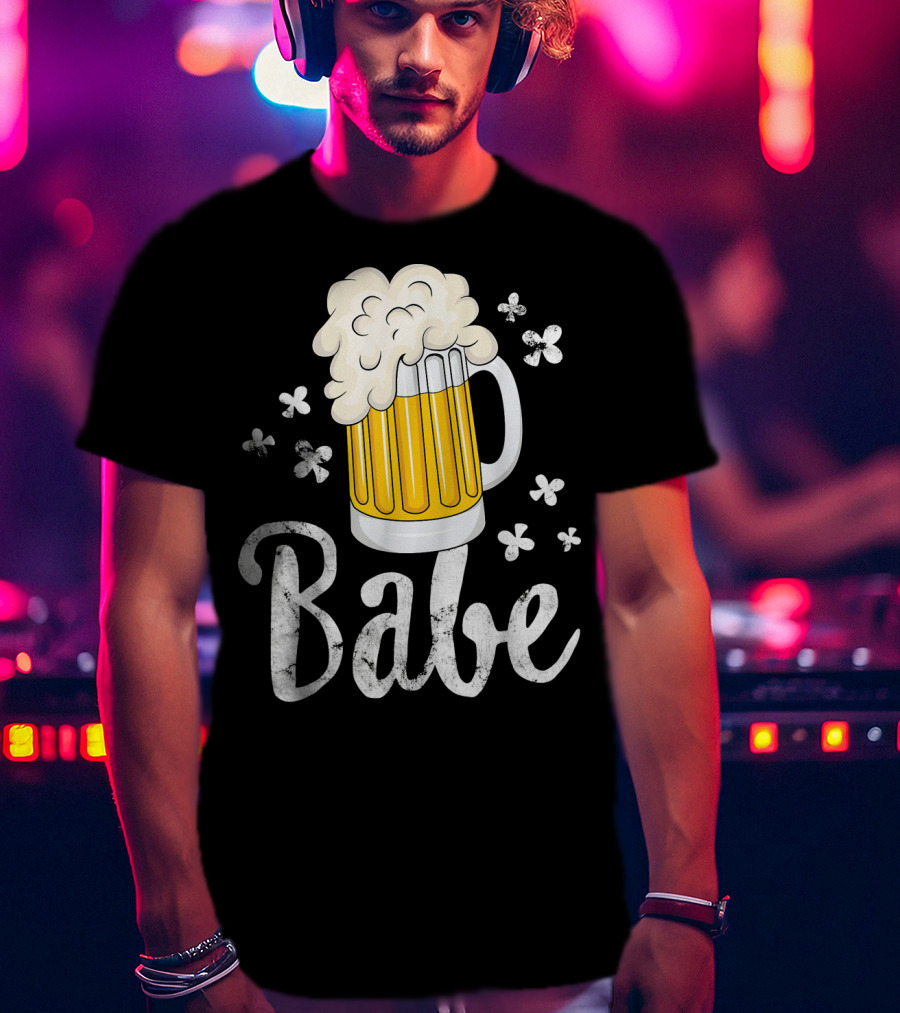 Beer Babe Mug Foam And Flowers T-Shirt