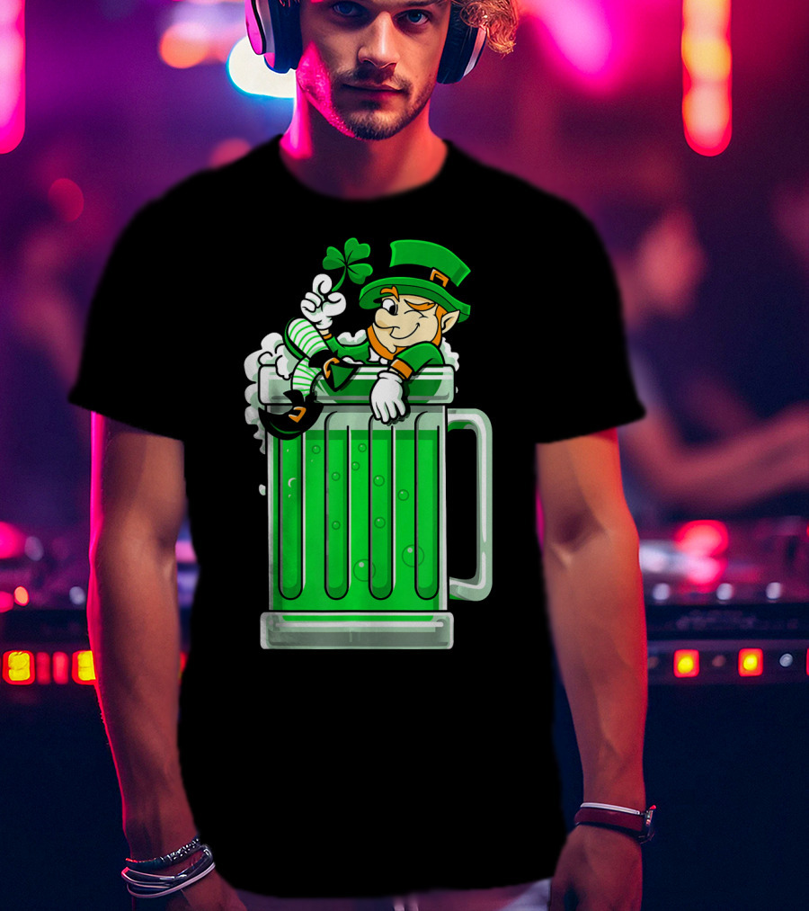 St Patricks Day Drinking Green Beer Leprechaun Shamrock T-Shirt