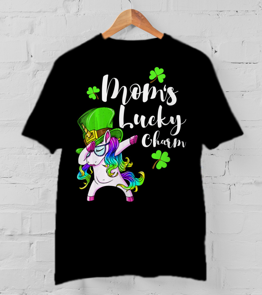 Mom's Lucky Charm St. Patricks Day Unicorn Irish Dance T-Shirt