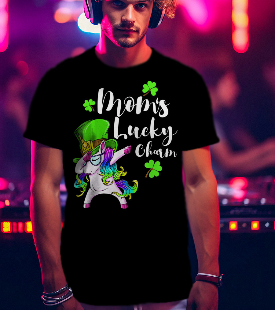 Mom's Lucky Charm St. Patricks Day Unicorn Irish Dance T-Shirt