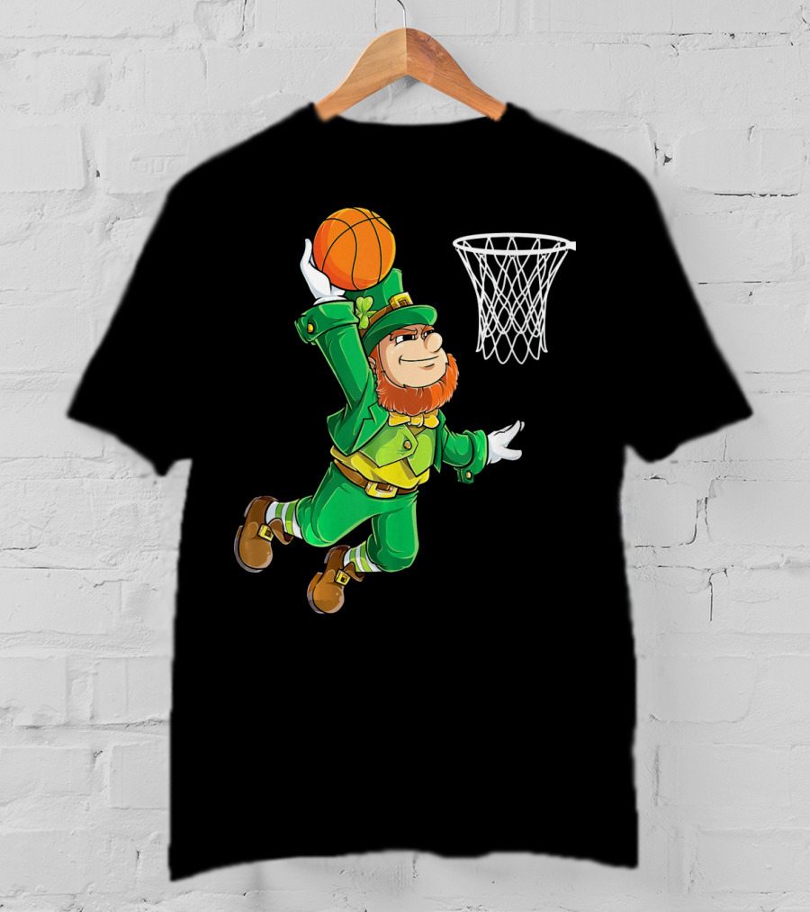 Leprechaun Basketball Dunk St Patrick's Day T-Shirt