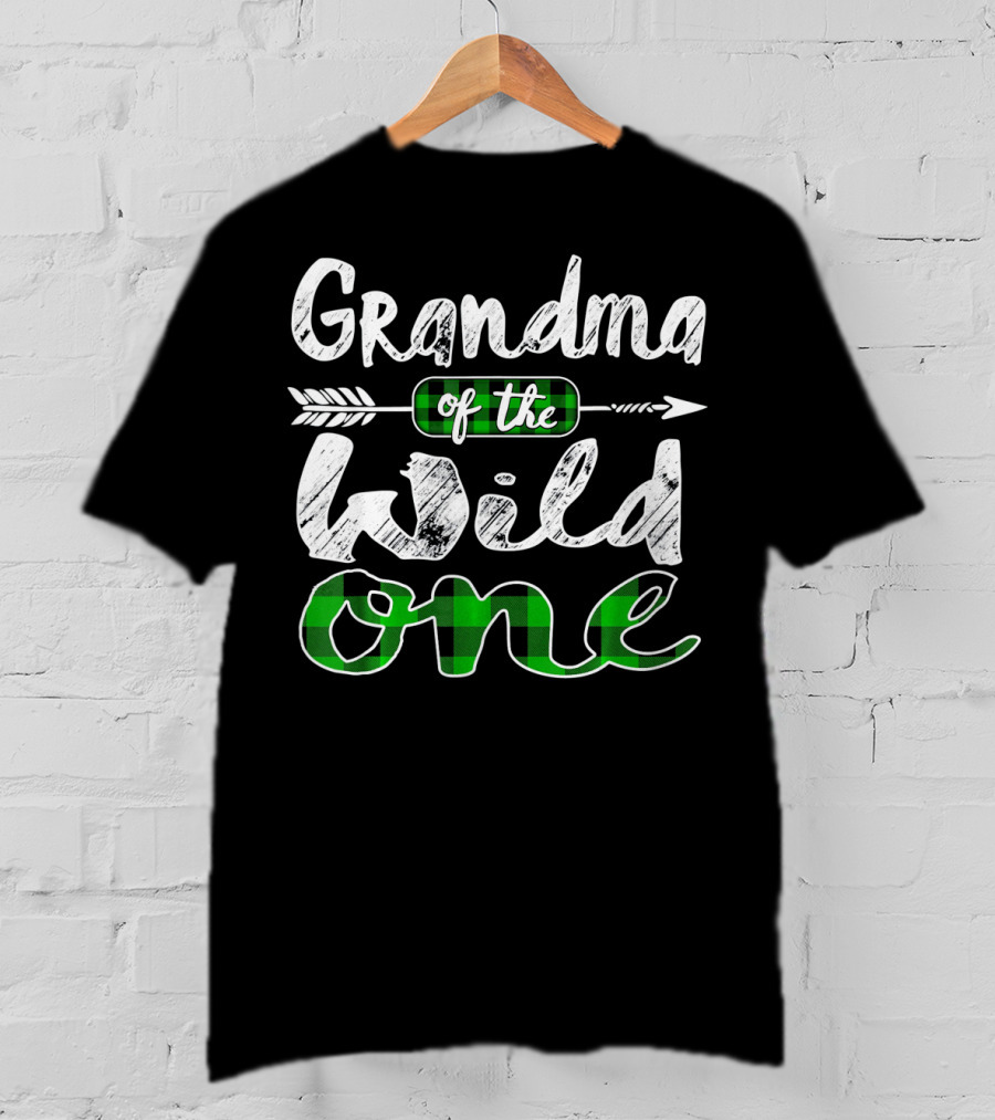 Grandma Of The Wild One Irish Green Plaid Arrow T-Shirt