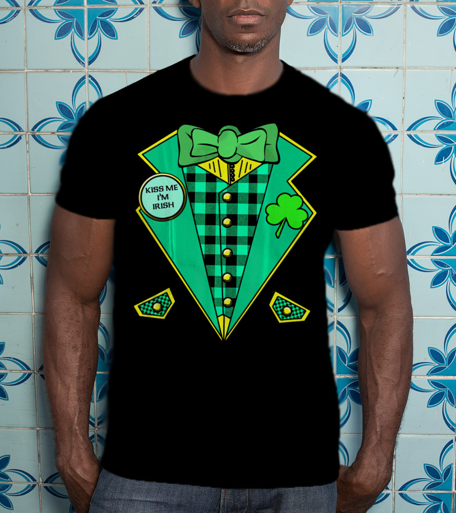Kiss Me I'm Irish Leprechaun Costume Look With Bow Tie And Shamrock T-Shirt