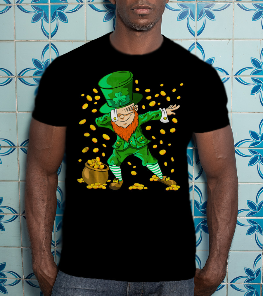 Dabbing Leprechaun With Gold Coins For St Patrick's Day T-Shirt