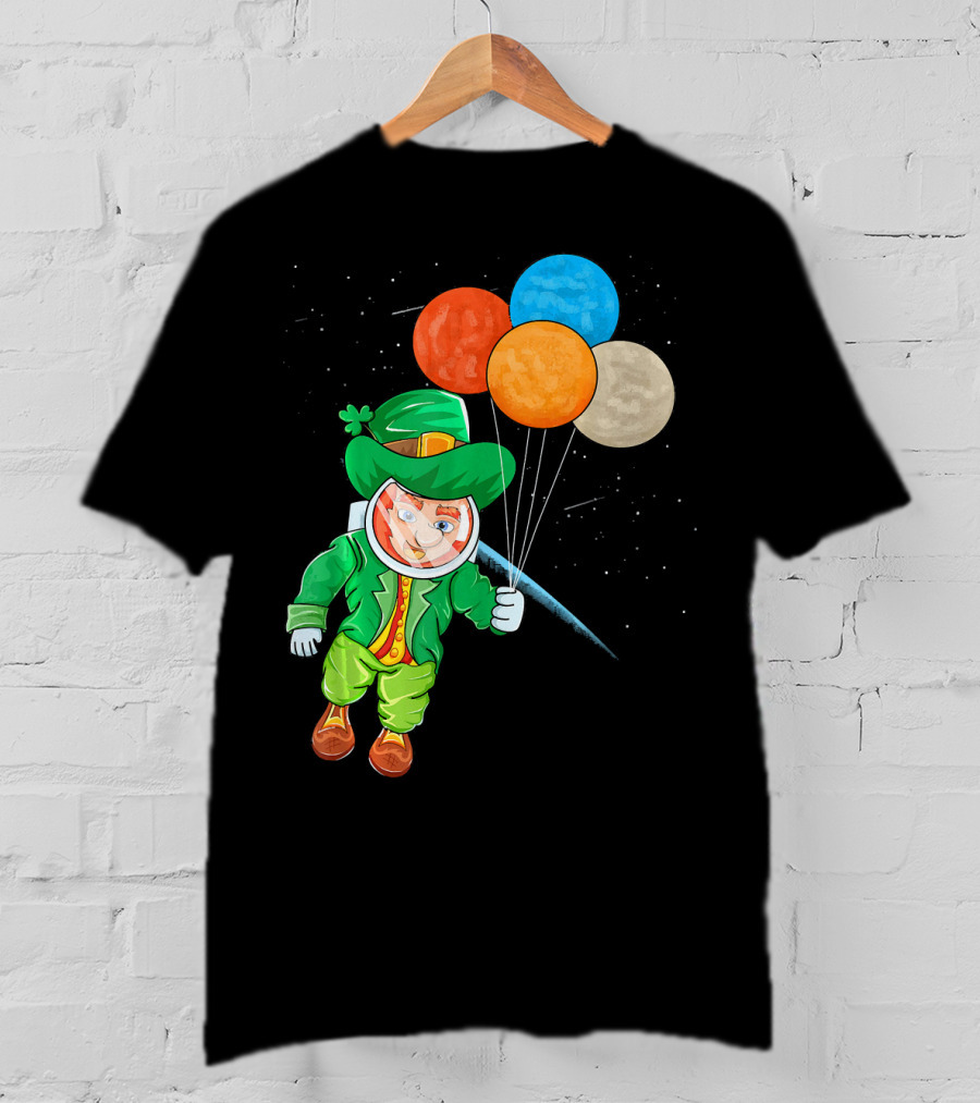 Leprechaun In Space St Patrick's Day Astronaut With Colorful Balloons T-Shirt
