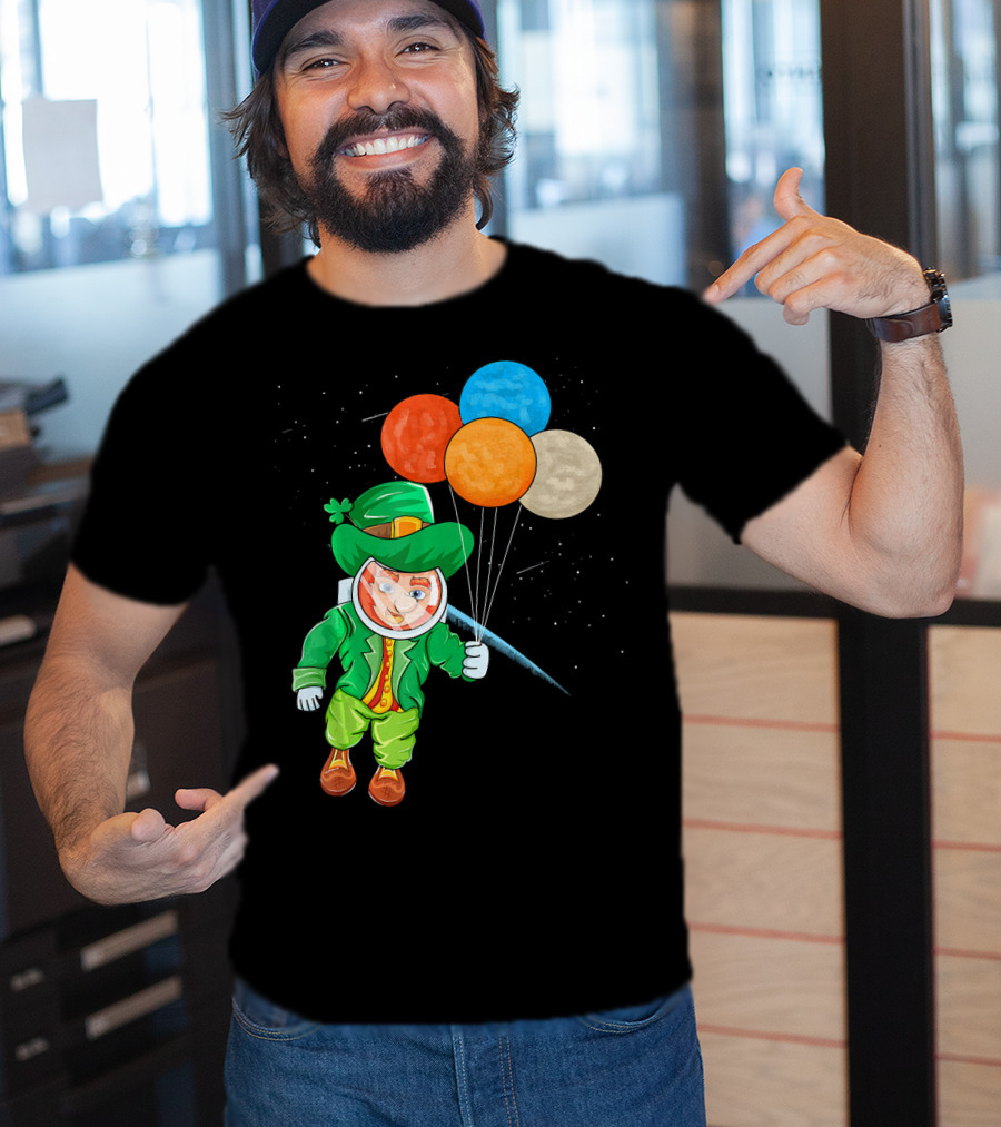 Leprechaun In Space St Patrick's Day Astronaut With Colorful Balloons T-Shirt
