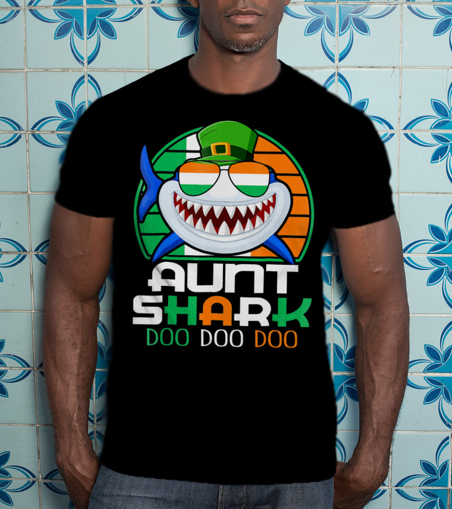 Aunt Shark Doo Doo Doo Funny St. Patrick's Day Irish Flag And Hat T-Shirt