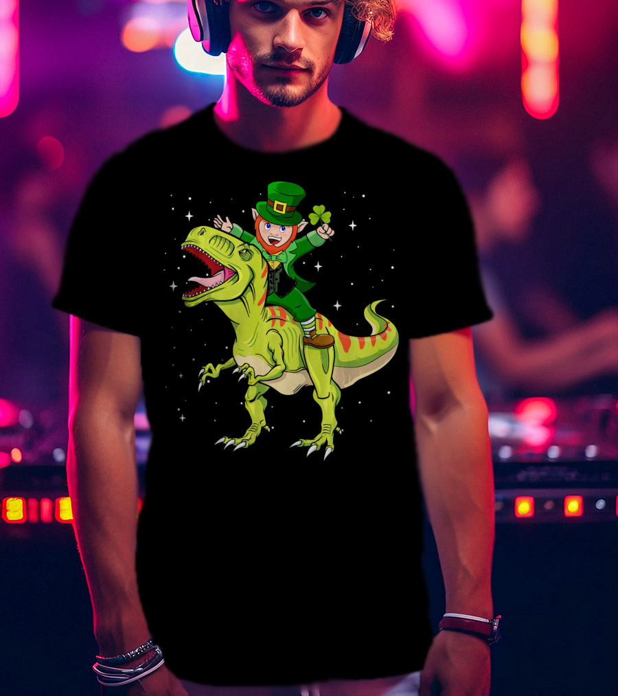 St Patricks Day Leprechaun Riding T Rex Dinosaur With Shamrock T-Shirt