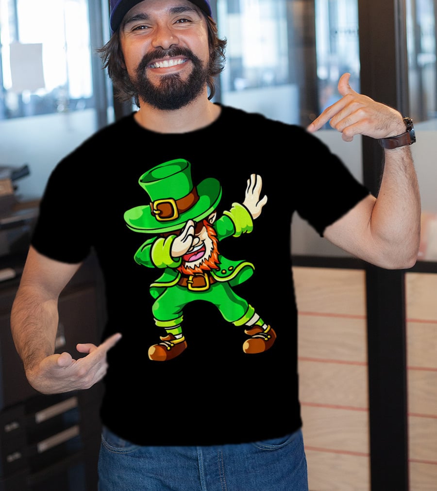 St Patricks Day Dabbing Leprechaun Irish Celebration T-Shirt