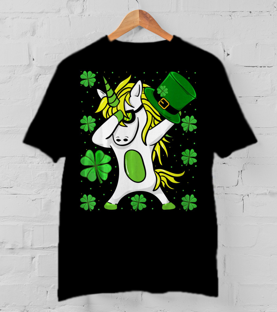 Funny Irish St Patricks Day Unicorn With Leprechaun Hat And Shamrocks T-Shirt