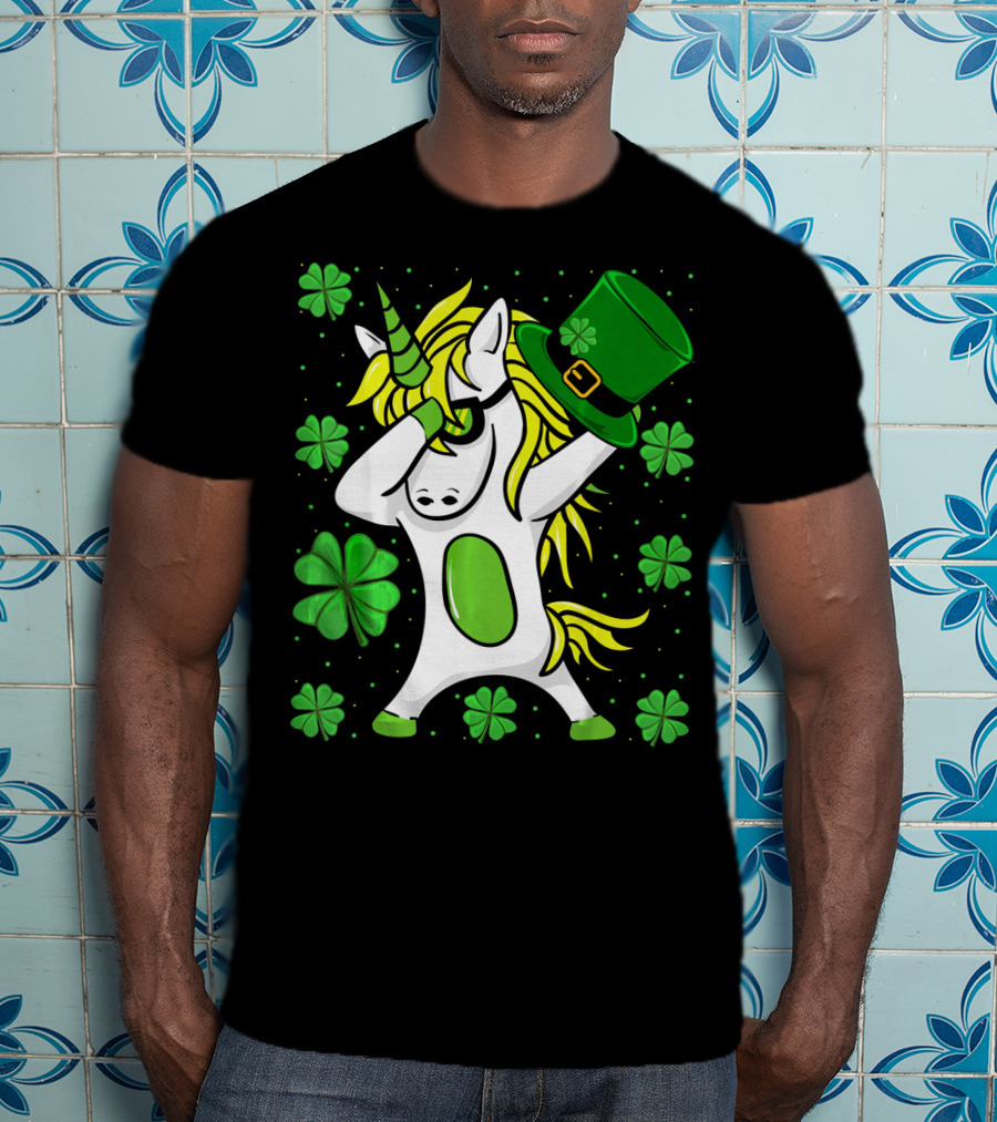 Funny Irish St Patricks Day Unicorn With Leprechaun Hat And Shamrocks T-Shirt