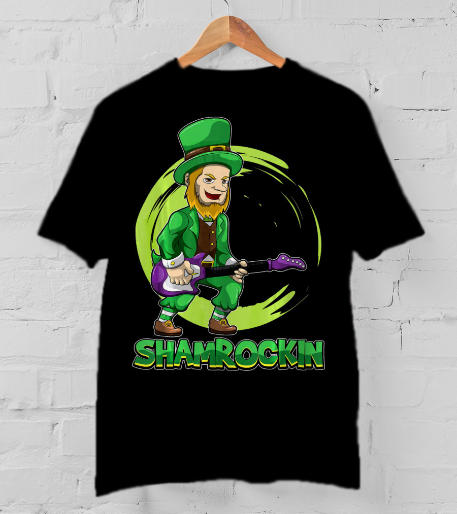 Shamrockin Leprechaun With E Guitar Rocking Celtic Style Green Circle Background T-Shirt