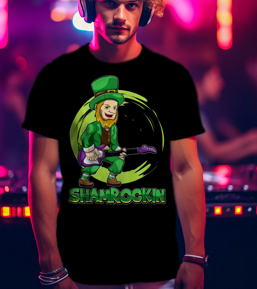 Shamrockin Leprechaun With E Guitar Rocking Celtic Style Green Circle Background T-Shirt