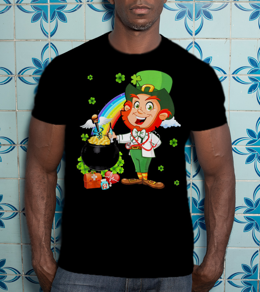 Lucky Medical Scrub Nurse Doctor Leprechaun With Pot Of Gold And Rainbow T-Shirt