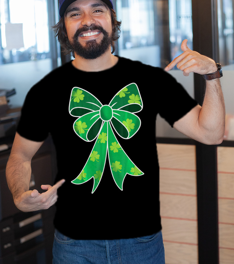 Cute Girls Irish Shamrock Bow T-Shirt