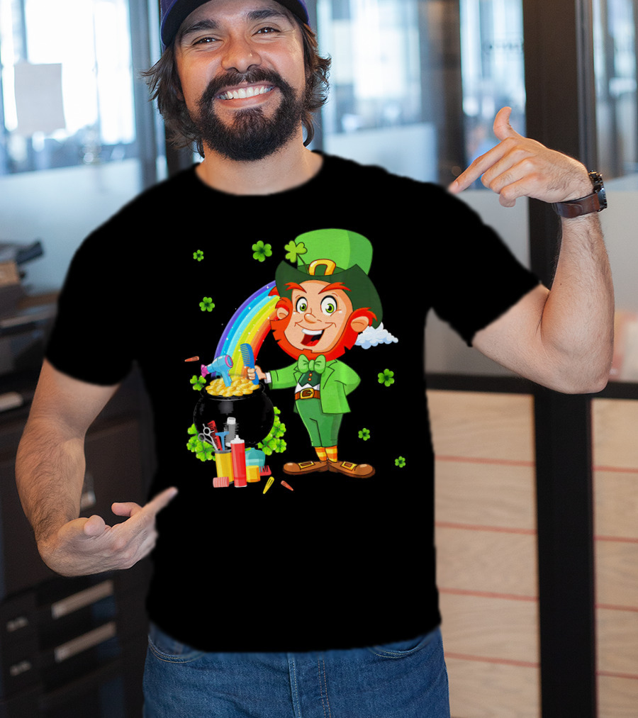 Medical Scrub Hairstylist Leprechaun Pat With Rainbow And Pot Of Gold Barber Tools T-Shirt