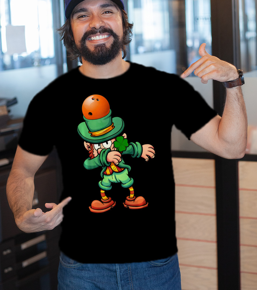 Dabbing Leprechaun Wearing Bowling Ball Hat Holding Shamrock T-Shirt