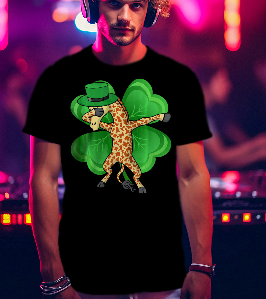 Dabbing Giraffe Leprechaun Shamrock St. Patrick's Day T-Shirt