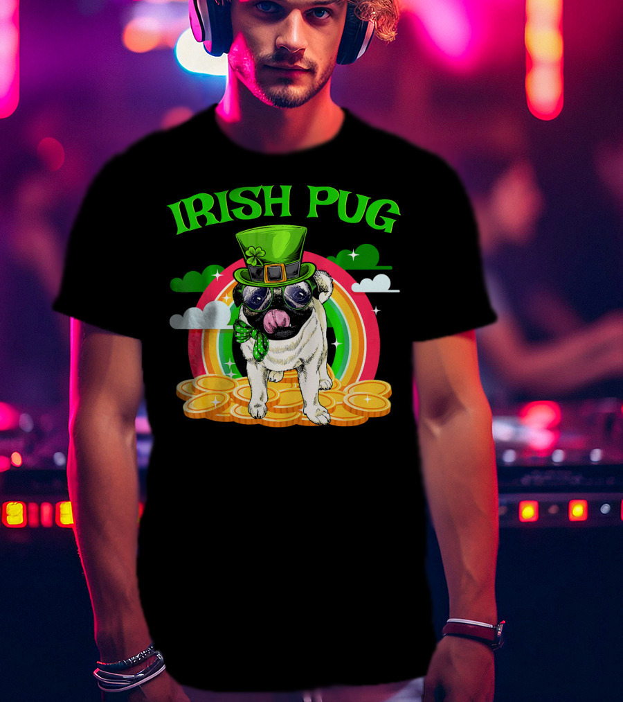 Irish Pug Funny St Patricks Day Leprechaun Rainbow Coins T-Shirt