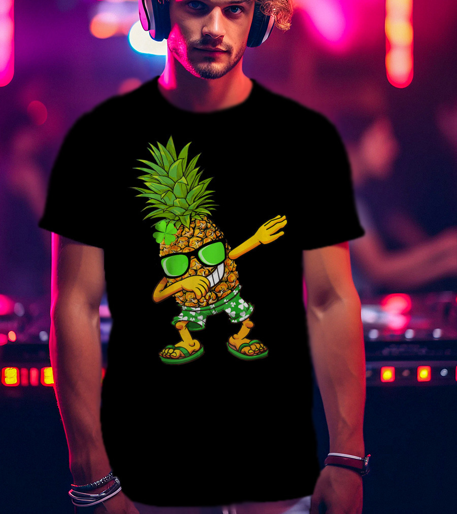 Pineapple Leprechaun Dabbing Clover Sunglasses St Patrick's Shorts T-Shirt