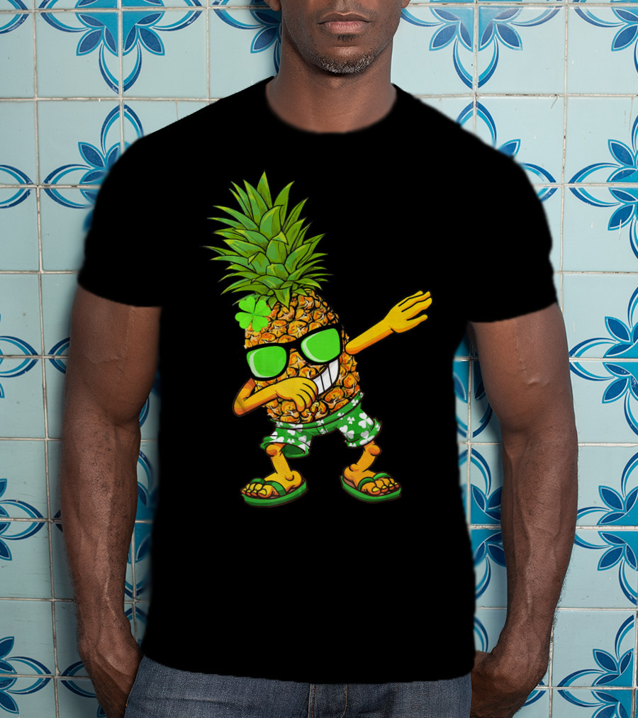 Pineapple Leprechaun Dabbing Clover Sunglasses St Patrick's Shorts T-Shirt