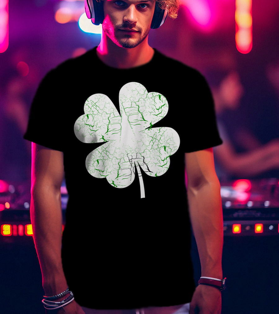 Distressed Green Textured Four Leaf Clover Luck T-Shirt