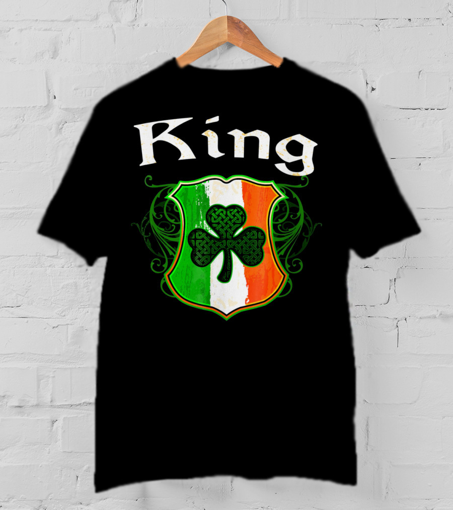 King Surname Irish Shamrock Crest T-Shirt