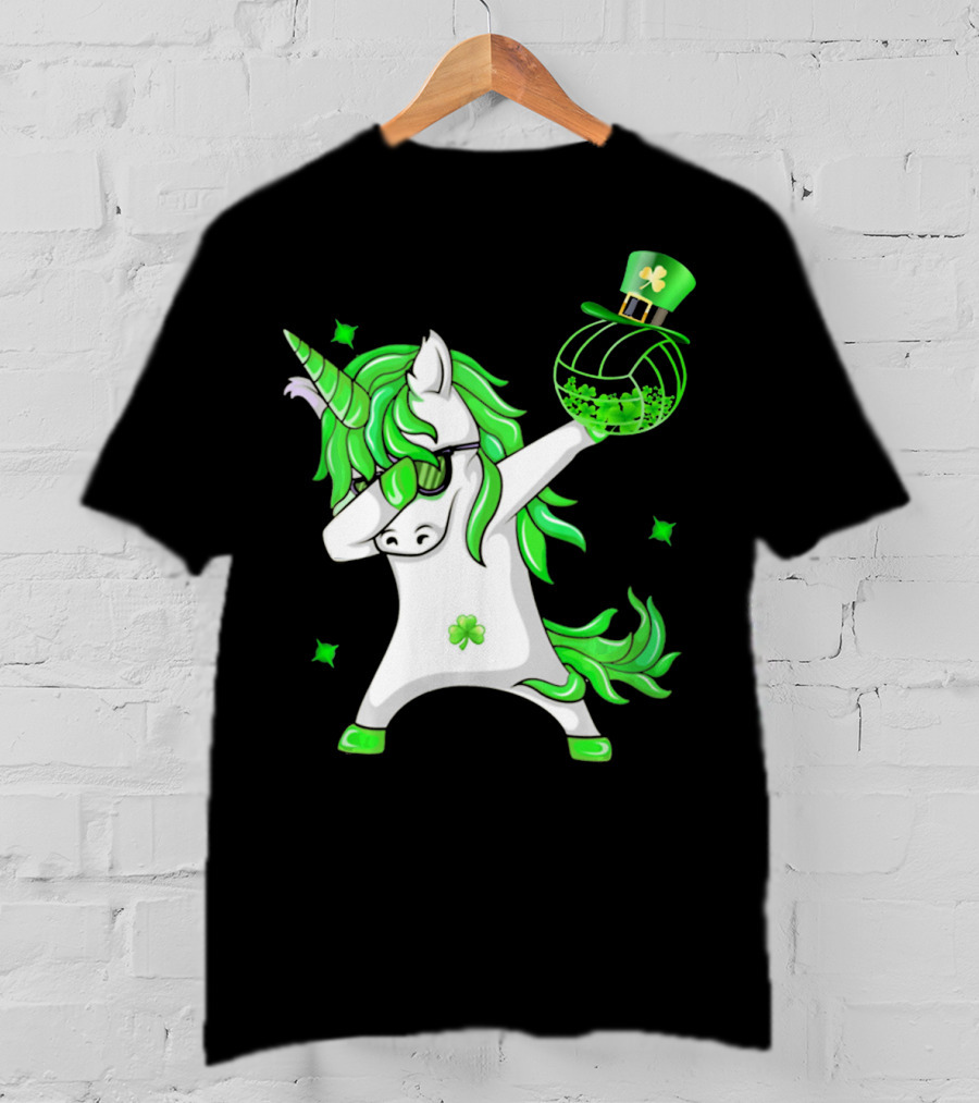 Happy St Patricks Day Dabbing Unicorn With Shamrock Hat And Green Hair T-Shirt